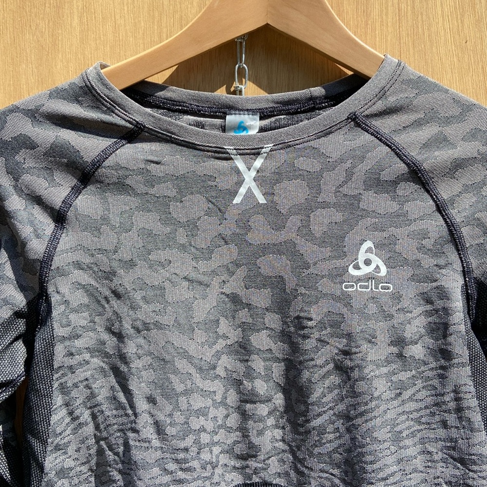 Odlo blackcomb patterned long sleeve base layer performance activewear nwt